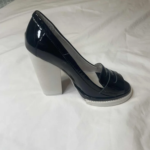 Jeffrey Campbell Ibiza Handmade Black And White Platform Patent Leather Heels - Picture 5 of 11